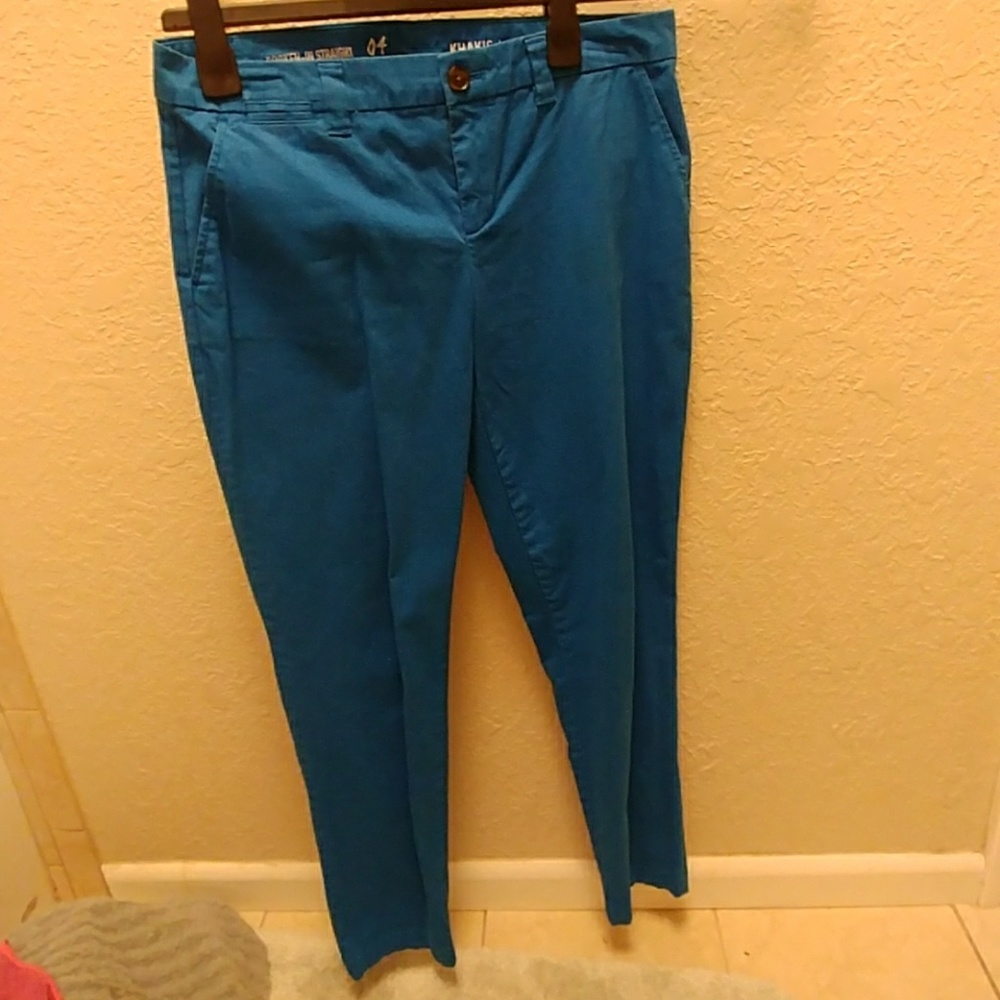 Gap khakis